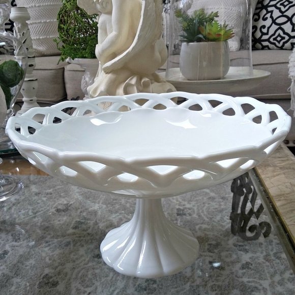 EXQUISITE WESTMORELAND Milk GLASS Pedestal BOWL - Picture 1 of 2